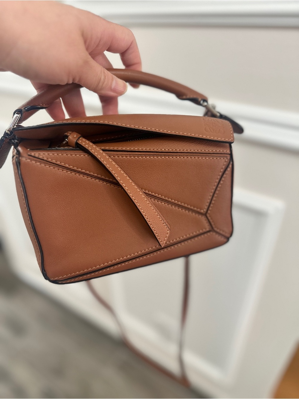 โSOLDโLoewe Puzzle Mini Shoulder Bag in Tan Leather - Picture 7 of 16